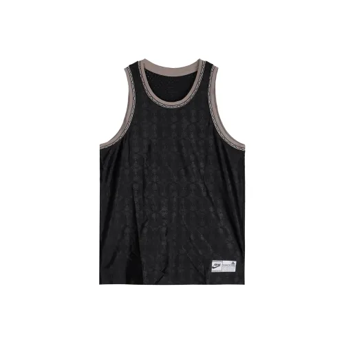 Nike Мужские черные футболки