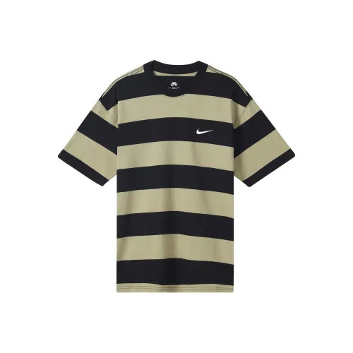 Nike Многоцветные Мужские T-рубашки