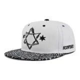 Пятиконечная звезда белого цвета