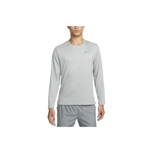Nike MILER Рельеф Серый Мужская Футболка