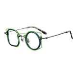 Тёмно-зелёный