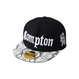 Чёрный, змеиный принт, козырек