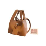 Темно-коричневый