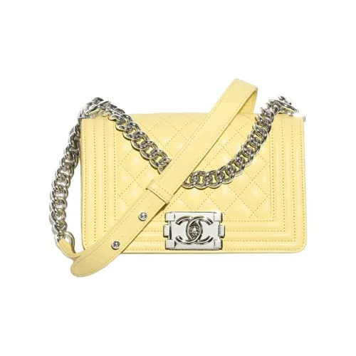CHANEL Сумки через плечо Женские