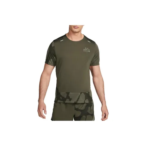 Nike Армейский зеленый Мужской T-рубашки