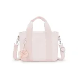 Матовый лак светло-розового цвета