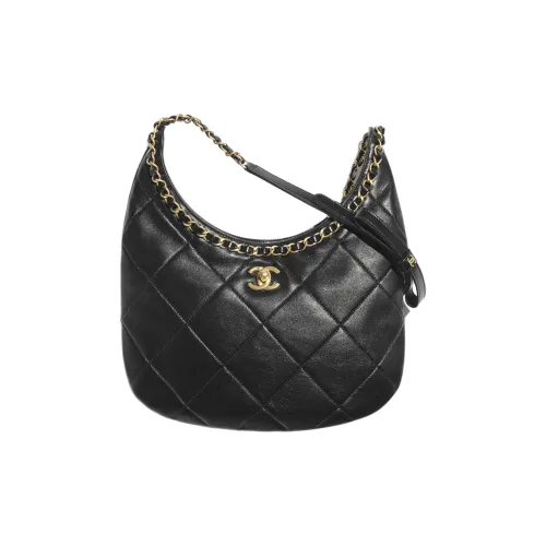 CHANEL Сумки через плечо Женские