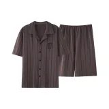 Коричневый с полосами