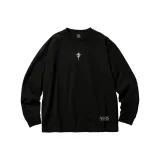 Чёрная подошва, серебристый.