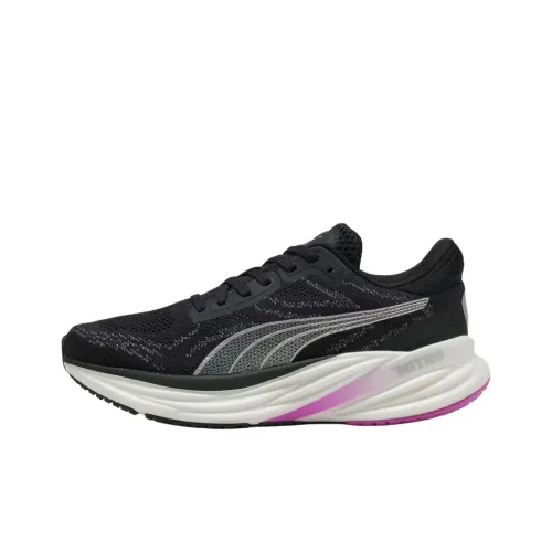 PUMA Magnify Nitro 2 Slip-Resistant Abrasion-Resistant Low Top Casual Running Shoes Women's Black Red PUMA Magnify Nitro 2 Противоскользящие Износостойкие Низкие Топ Повседневные Беговые Кроссовки Женские Черный Красный