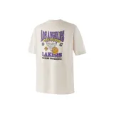 Светло-серо-белый