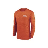 Оранжево-красный