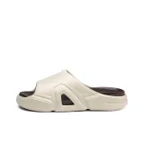 Бежево-коричневый