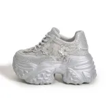 Серебристый