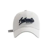 Аутентичная бейсболка белого цвета