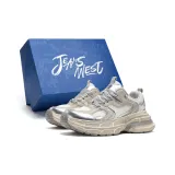 Серебристый