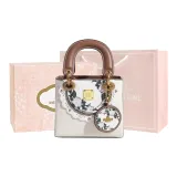 Крестообразная текстура, белый цвет (цветочная коробка)