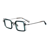 Темно-зеленый