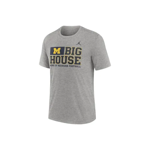 Jordan Michigan Wolverines Local Campus Time Honored TRADITION T Рубашка Мужская Темно-Серый