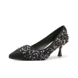 Многоцветный черный