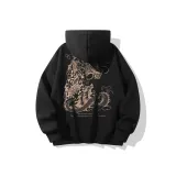 Чёрный с капюшоном