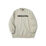 Светло-зеленая основа с черным.