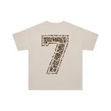 Светлый бежево-абрикосовый.