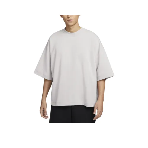 nike OVERSIZED SHORT SLEEVE TOP T Рубашка Мужская Светло-янтарная