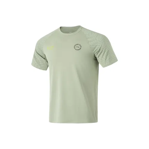 Подкладка Running Collection T-Shirt Мужская Пустыня Зеленый Пустыня Зеленый Full Основа Принт Рок Белый Серый