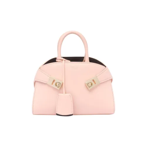 FERRAGAMO Hug Телячья кожа Одно плечо Сумка Мини Женская Розовая