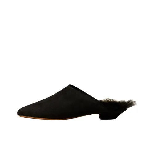 KHAITE Домашние тапочки Женские Черные