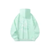 Светло-зеленый