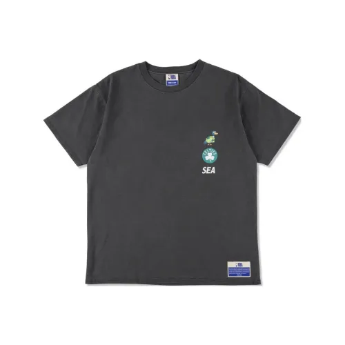 NBA x PARAPPA THE RAPPER x WIND AND SEA Celtics team FW24 T-Shirt Унисекс Черный