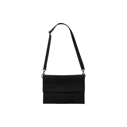 ISSEY MIYAKE Сумки через плечо Унисекс