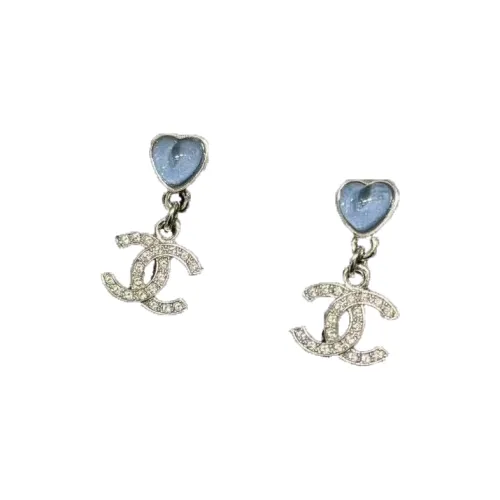 CHANEL Серьги с дизайном в форме сердца, унисекс