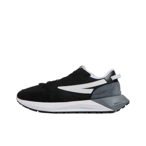 FILA Racer Energized Low Топ Беговые кроссовки Мужской Черный белый