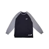 Чёрный корпус с серыми рукавами.