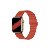 Оранжево-красный