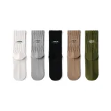 По одной паре каждого цвета