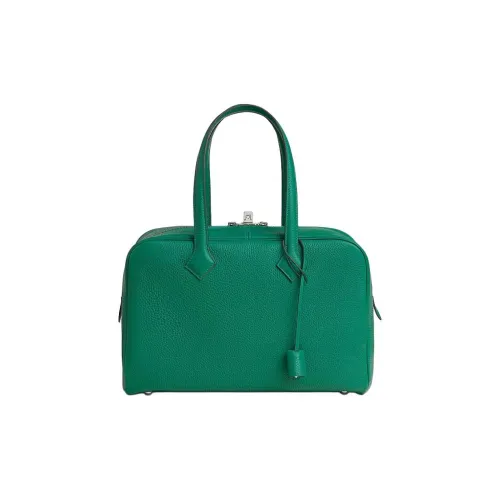 HERMES Victoria II Fourre tout Taurillon Clemence Коровья кожа Сумка Унисекс U4 Vert Vertigo Dazzling Зеленый