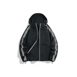 Призрачно черный