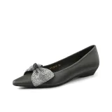 Угольно-черный