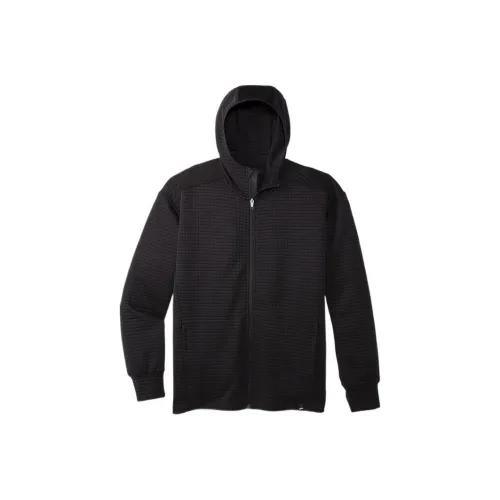 Черные мужские куртки Brooks