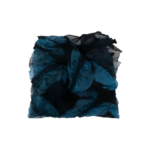 ISSEY MIYAKE Шелковые шарфы Мужской