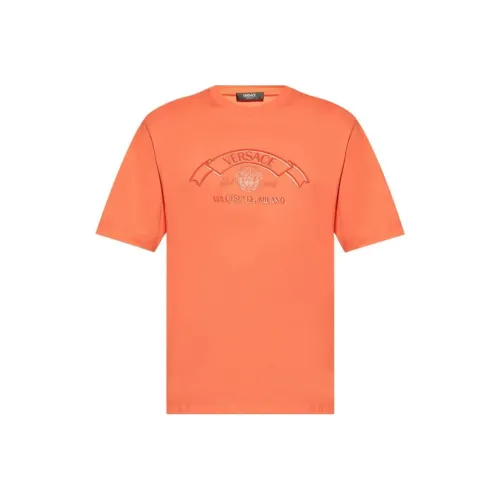 VERSACE Letter Logo с принтом круглый вырез короткое рукав рубашка мужская апельсинового цвета