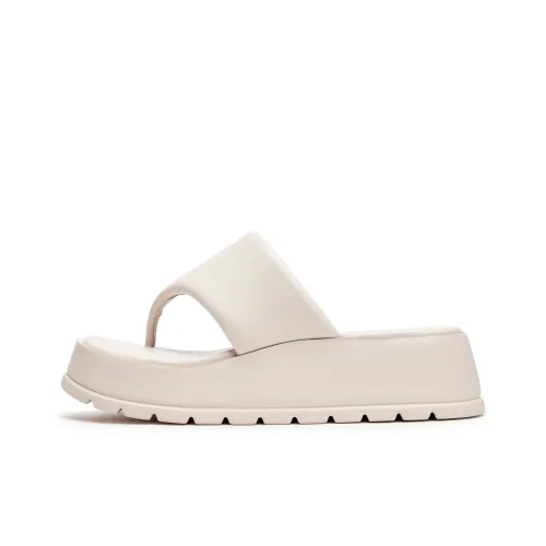 Staccato Резиновая подошва Шлепанцы Женские