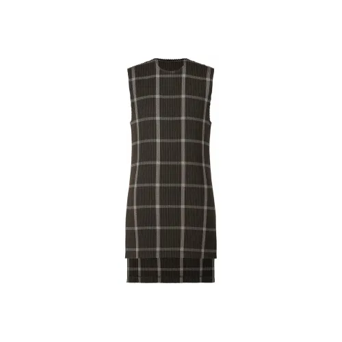 Homme Plissé Issey Miyake Мужские майки черного цвета