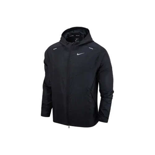Nike Мужские черные куртки