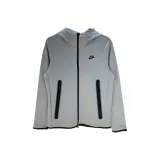 Серебристый