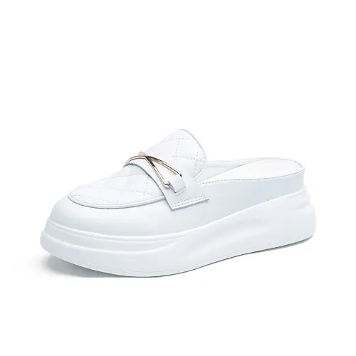 A Poinsettia Princess Домашние тапочки Женские